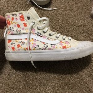 Women’s Leila Vans